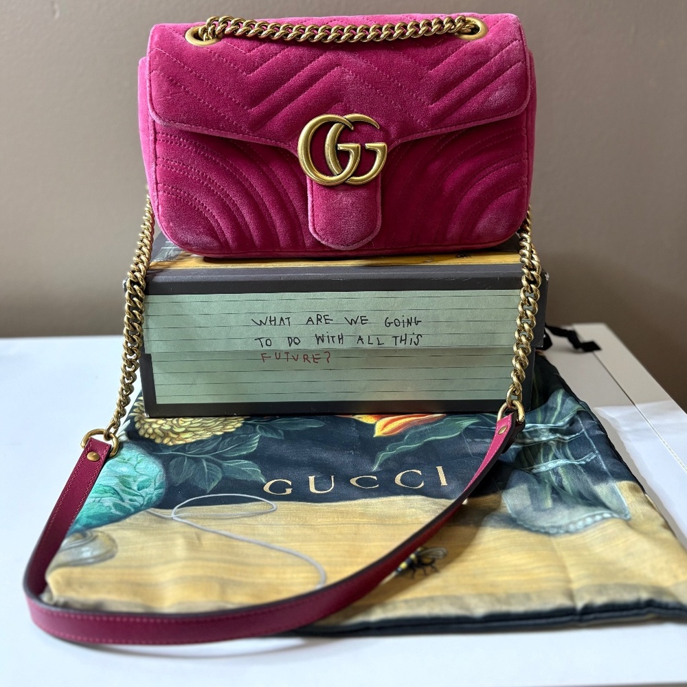 The GG Marmont shoulder bag Medium